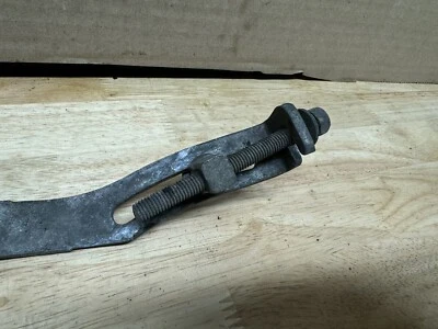 SOPORTE TENSOR CORREA ALTERNADOR TOYOTA 4RUNNER V6 99 3,4 L OEM USADO Foto 1 de 4