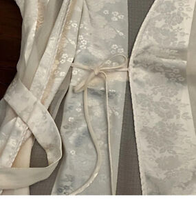 Oscar de la Renta Pink Label Ivory Gold Satin Sheer Nightgown Robe Kimono SZ L