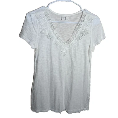 Camiseta para mujer 24/7 Maurices XS crema cuello en V manga corta encaje boho top Foto 1 de 4
