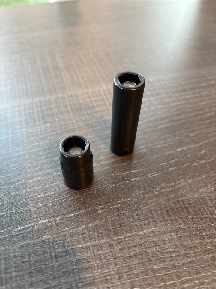 NEW Snap On 1/4 Drv 6 Pt Metric 10mm Deep 3/8 Drv 12 Pt Shallow Magnetic Socket - Image 1 of 4