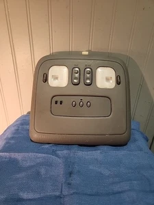 1998-2002 LEXUS LX470 OVERHEAD CONSOLE DOME LIGHT LAMP OEM 63670-60040 - Picture 1 of 7