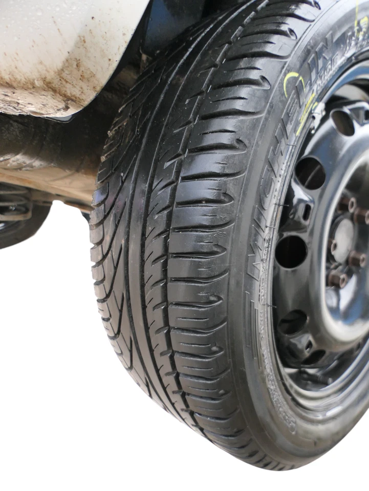 1x VW Polo 9N Ibiza Felge Reifen 195/50 R15 82V Sommerreifen 6-7mm Ersatzrad - Bild 1 von 3