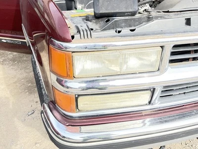 Passenger Headlight Composite Fits 90-02 CHEVROLET 3500 PICKUP 5260750 - Image 1 of 4
