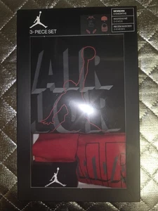 NUEVO Jordan Conjunto de 3 Piezas Body Sombrero y Botines Rojo Negro Recién Nacido 0-6 Meses - Imagen 1 de 1