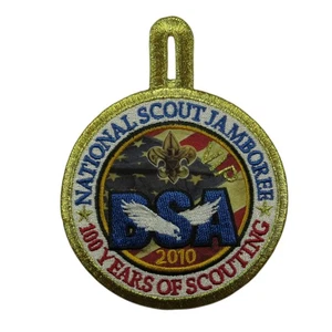 2010 Jamboree VIP 100 Years Of Scouting Patch GMY Bdr (VT633) - Picture 1 of 2