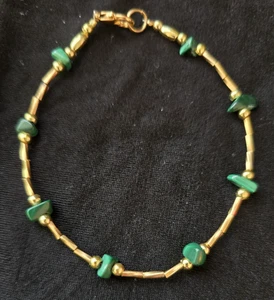 Artisan Southwest Malachite Pepite 7,75" Perline con Bracciale Oro Liquido Twisted - Foto 1 di 9