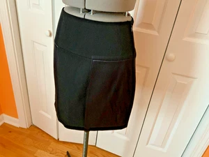Prada Italia Mini Falda Lana Seda Negro Forrado Talla 40 EE. UU. Talla 4 - Imagen 1 de 10