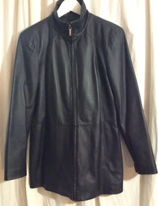 Giacca vintage WORTHINGTON donna Med morbida pelle nera full zip davanti lunghezza 3/4 usata in ottime condizioni - Foto 1 di 8