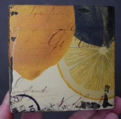 CHARMING VINTAGE CEDAR MOUNTAIN HAND MADE MINIATURE DECORATIE WOOD BLOCK: LEMONS - Image 1 of 3