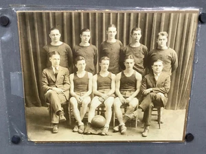 1926 Original Basketball Team Photo - CINCINNATI BEARCATS Big 4 AA NCAA Pennant - Picture 1 of 6