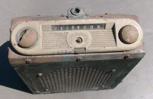 1941 FORD CAR RADIO ORIGINAL COUPE SEDAN CONVERTIBLE PATINA V8 HOT ROD - Picture 1 of 6