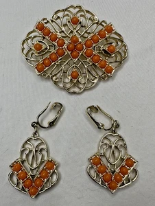 Vtg Sarah Coventry Tangerine Brooch Earrings Set Gold Tone Ornate Cabochon - Picture 1 of 9