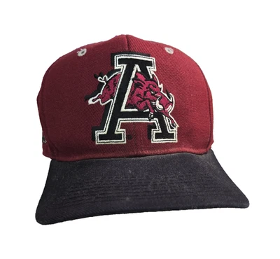 Zephyr Graf-x Vintage Arkansas Razorbacks Red Graphic Logo Fitted Hat Cap 7 1/2 - Image 1 of 4