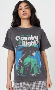 Girl Dangerous Anthropologie "City Days County Nights" Print Tee T-Shirt Gr. S - Bild 1 von 6