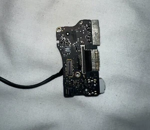 MacBook Air A1496 13" DC Jack Power Board Charging Port For Parts/Repair - Picture 1 of 3