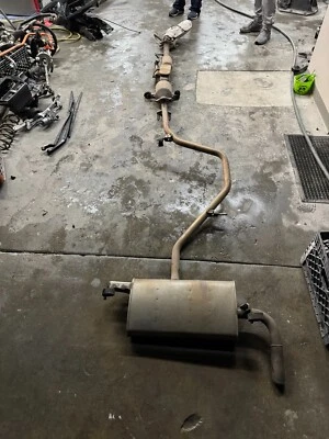 Toyota Prius Catalyc 2016 convertidor/conjunto de escape, estado de funcionamiento Foto 1 de 4