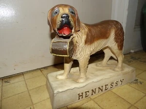 Vintage 1953 Hennessy Cognac Werbung Bernhardiner Back Bar 12" Display - Bild 1 von 7