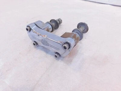 Harley Davidson Softail FXSTC Dyna Wide Glide Handlebar Riser Top Clamp Brackets - Imagem 1 de 4