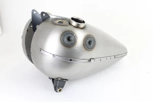 Juego de tanques de combustible y aceite Harley 1941-46 WL y servicio civil con borde y montaje de emblema - Imagen 1 de 4