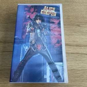 Alice Cooper Trashes The World (VHS) Video Cassette - 1990 - Rock Music Concert - Picture 1 of 4