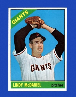 1966 Topps Set-Break #496 Lindy McDaniel NR-MINT *GMCARDS* - Image 1 of 2