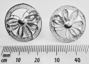  VINTAGE 2.25 CMS ROUND 925 ST. SILVER BUTTERFLY SHAPE FILIGREE EAR RING - Picture 1 of 4