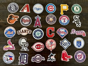 NEU MLB LOGO AUFKLEBER ~ TEAM AUSWÄHLEN ~ PLUS TEAM SAMMELKARTE ~ ZEIGEN SIE IHREN GEIST ~ - Bild 1 von 36