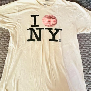 *Madonna 2006 Confessions T-Shirt - I Love NY -Size Medium - Picture 1 of 4