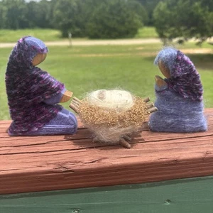 Vtg 3 Piece Primitive Wood Yarn Wrapped Nativity Set Christmas Joseph Mary Baby - Picture 1 of 13