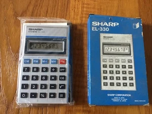 Calcolatrice SHARP EL-330 Nuova NOS Sigillata Vintage Anni ‘80 Vd Descrizione - Foto 1 di 5