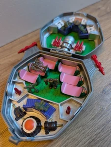 Vintage 1990's Galaxy War Strikers Space Robots Starship Hinstar Playset  - Picture 1 of 6