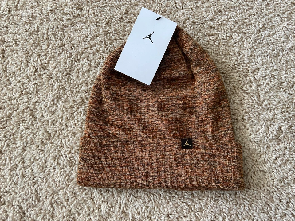 ADULT UNISEX JORDAN CUFFED JUMPMAN BEANIE HAT DARK RUSSET/VELVET BROWN