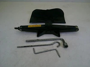 HONDA CR-V JACK SET 2002-2006 - Picture 1 of 12
