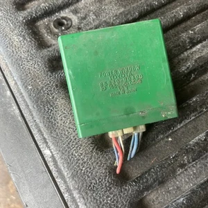 OEM Toyota Land Cruiser FJ62 Window Control Relay 88 89 90 - Picture 1 of 3
