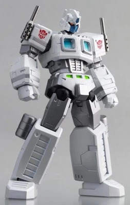 Revoltech Yamaguchi Transformers Ultra Magnus Friend Shop Limited Action Figure - Image 1 of 4