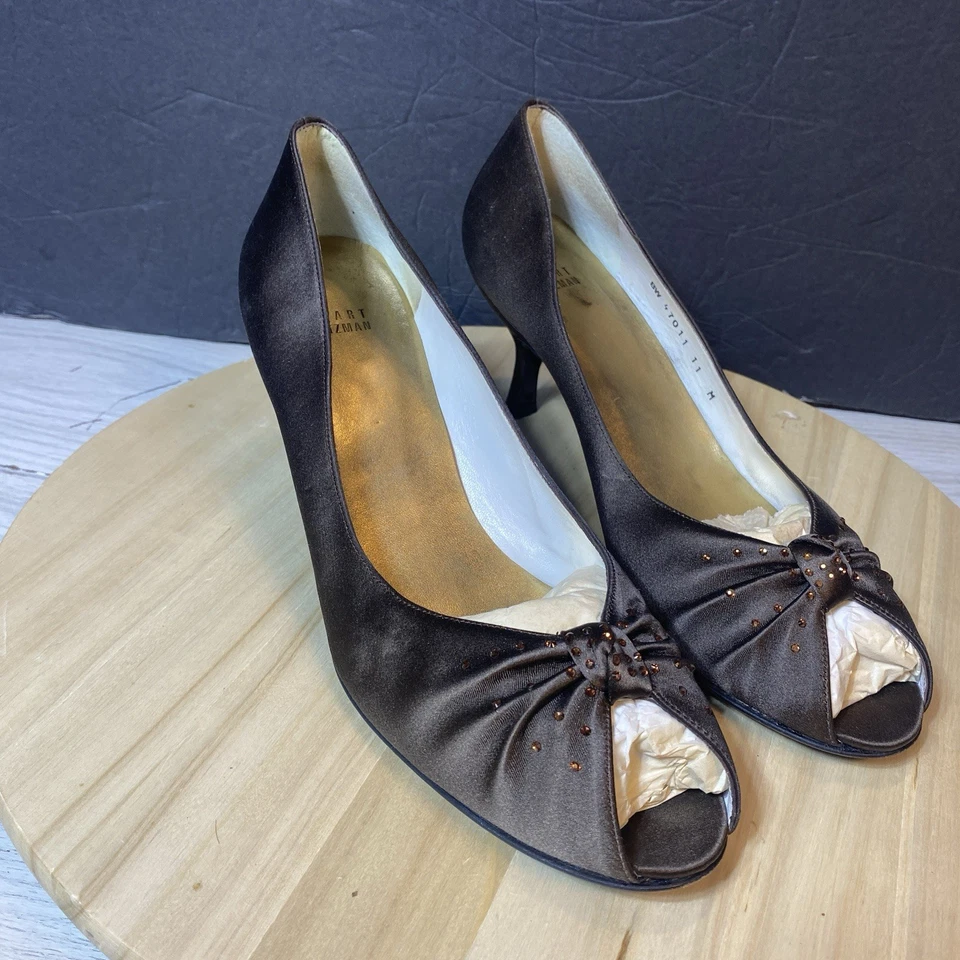 Stuart Weitzman Glotallulah Womens 11 M Satin Peep Toe Crystal Knot Kitten Heels - Image 1 of 4