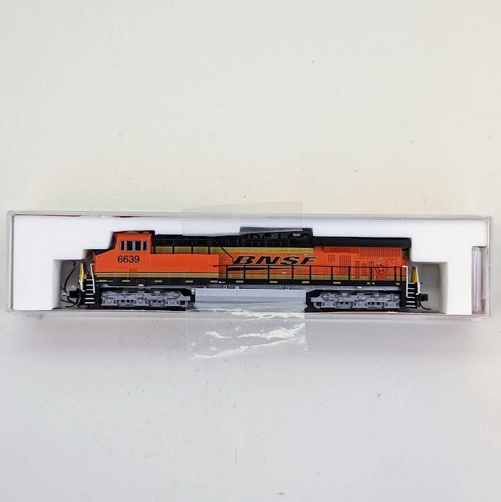 Fox Valley Models FVM 70408 N Scale Locomotive ES44C4 BNSF Road No. 6639 - Image 1 of 2