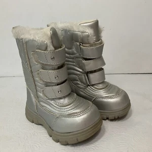 THE CHILDRENS PLACE SILVER WINTER SNOW BOOTS SHOES GIRLS 7 Hook & Loop Gray Grey - Picture 1 of 5