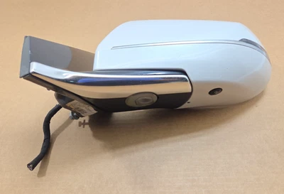 Черное зеркало заднего вида для водителя Cadillac XTS 16-17 годов выпуска от оригинального производителя 23472178 140X - Изображение 1 из 4