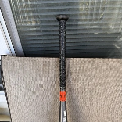 DeMarini Ultimate Weapon Slowpitch Softball Bat UWE-17 34" 28 oz 2-1/4in - Image 1 of 4