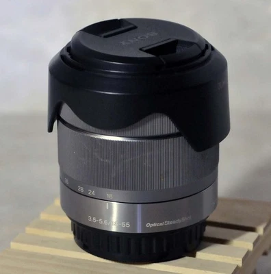 Sony  18-55mm f/3.5-5.6 E-Mount Lens Silver - image 1 of 4