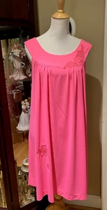 VTG 1950s Lorraine Lingerie Hot Pink Nylon Appliqué Negligee Nightgown Size M - Picture 1 of 17