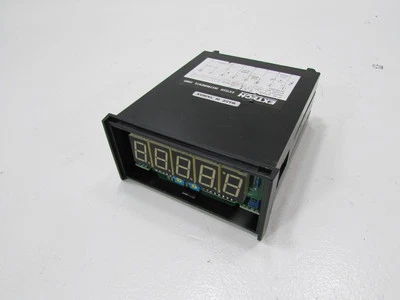 EXTECH 4028 TEMPERATURE INDICATOR - Image 1 of 3