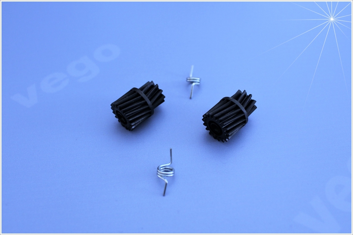 LST Türschloss Reparatursatz Für Mercedes W203 - 2x Zahnrad & Feder Set Rechts