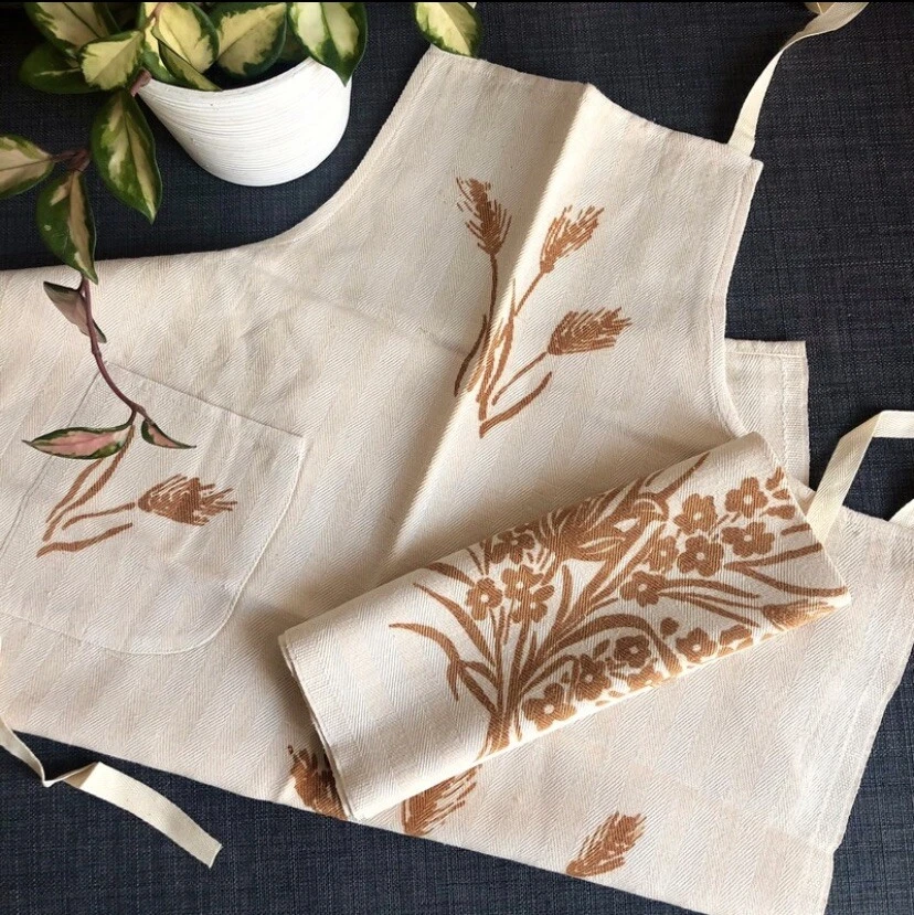 Set grembiule e strofinaccio da cucina con stampa romagnola, color ruggine - Immagine 1 di 4