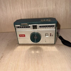 Vintage 1960's KODAK Hawkeye Instamatic Camera “UNTESTED” No Film Buy As Is.!! - Picture 1 of 13