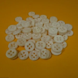 Multi Cream Tone - 4 Hole Plastic Buttons (10 or 20 grams per bag) (9mm Dia) - Imagen 1 de 3