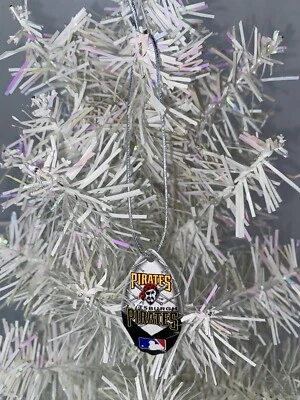 MLB Pittsburgh Pirates Vintage Teardrop Spinner Christmas Ornament Size Regular - Image 1 of 2