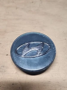 Hyundai Sonata Blue Turquoise Center Cap OEM 52960-34720 - Picture 1 of 2