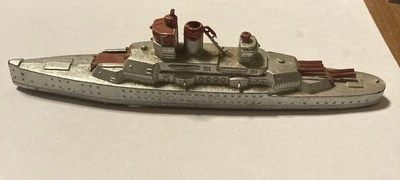 Acorazado TootsieToy  Foto 1 de 4